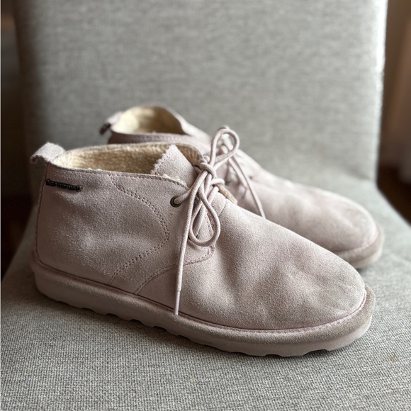Bearpaw Women's Suede Chukka Skye Shoes Size 9 Light Lavender - Picture 1 of 10